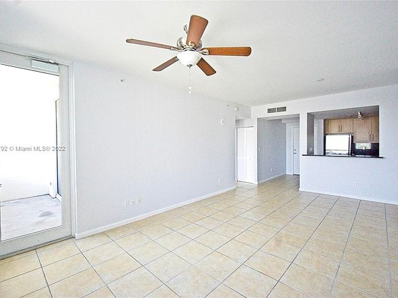 3rd image of 511 SE 5th Ave APT 1715