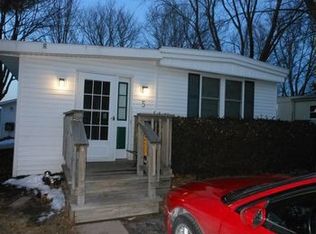 5 Manor Hill Dr, Eden, WI 53019