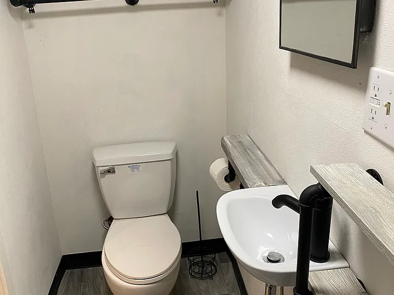 1639 Glenn Ave — Photo 31