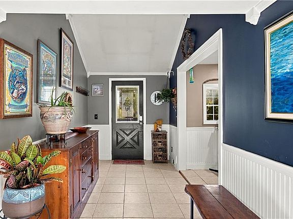 4th image of 60 Parkway Dr