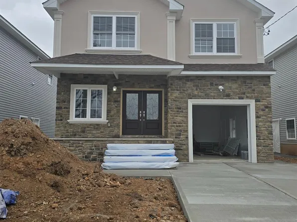 142 Dorothy St, Carteret, NJ 07008