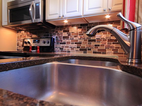 4th image of 6473 Highlawn Dr