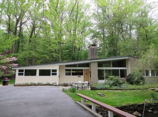 160 Hillair Cir, White Plains, NY 10605