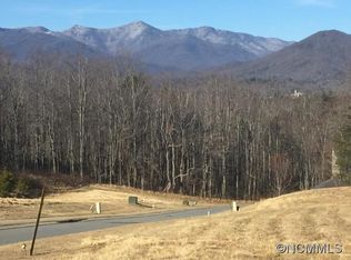 31 Cottage Settings Ln, Black Mountain, NC 28711