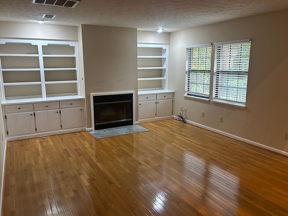 1st image of 3441 Laredo Dr #55