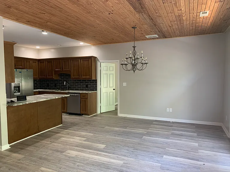 210 Palisades Rd — Photo 6