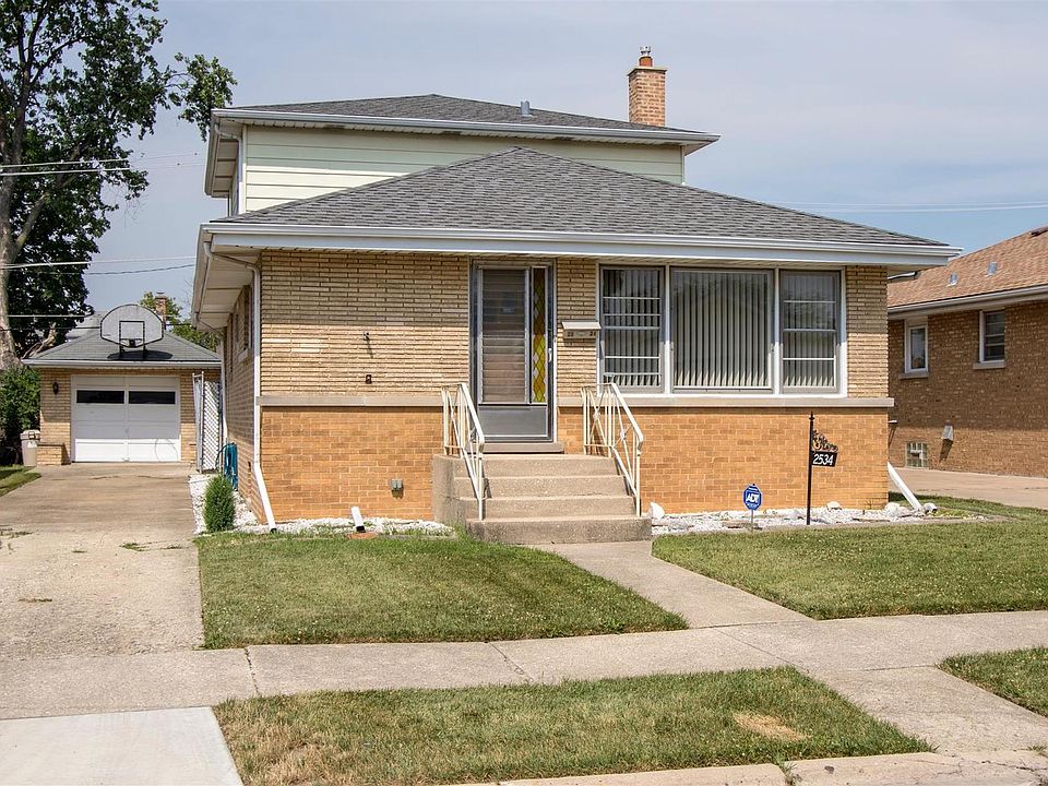 1st image of 2534 Sonia Ln