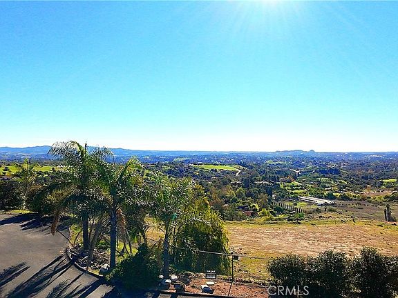 3rd image of 1387 Las Vistas Rd