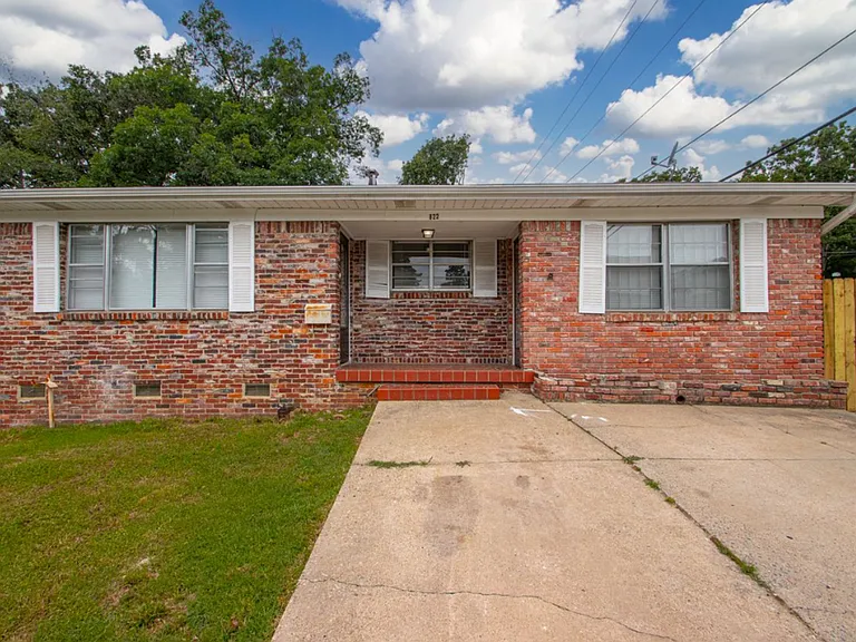 822 N Hughes St — Photo 25