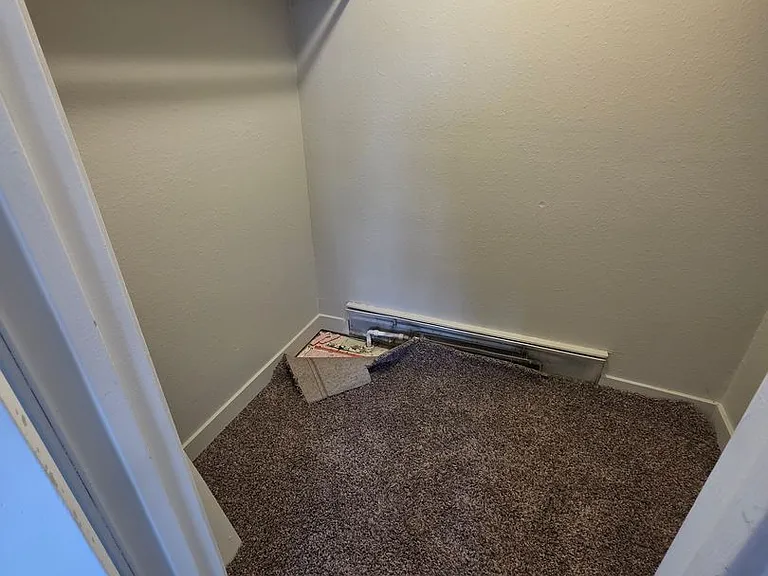 Sunstone Apartments — Photo 30