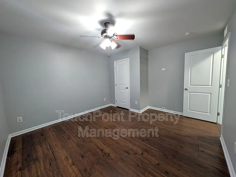 209 Weavers Glenn Pl — Photo 30