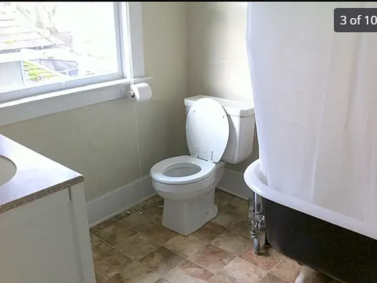 1014 SE Pine St #1-2-4B — Photo 8