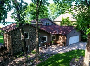 6129 Eagle Lake Dr, Osseo, MN 55369