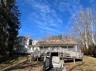 292 Flat Top Lake Rd, Ghent, WV 25843