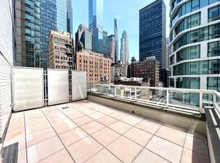 888 8th Ave APT 10R, New York, NY 10019