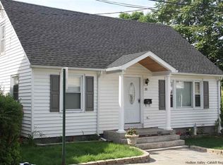 32 Clermont St, Saugerties, NY 12477