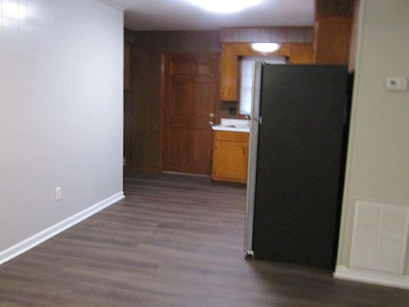 2nd image of 719 Long Rd #3