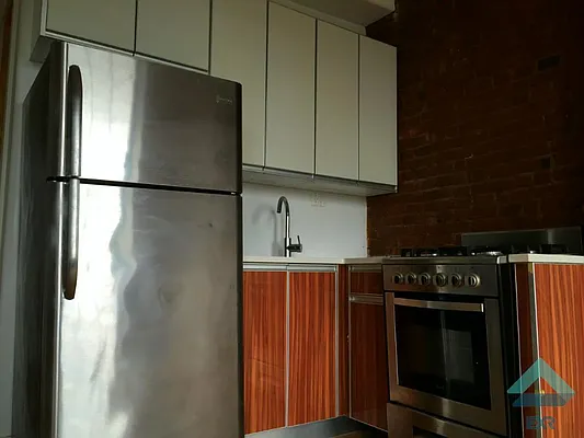 Rented by EXR | media 23