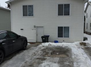 530 1/2 S Dodge St, Iowa City, IA 52240