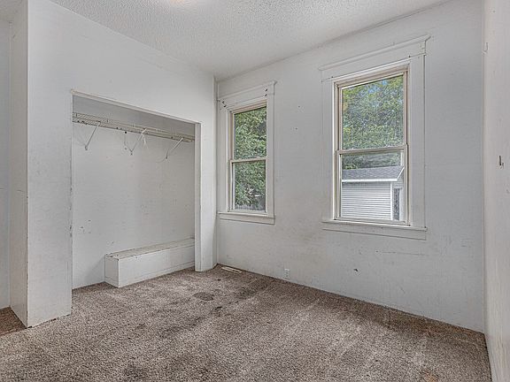 3rd image of 539 Allen Ave