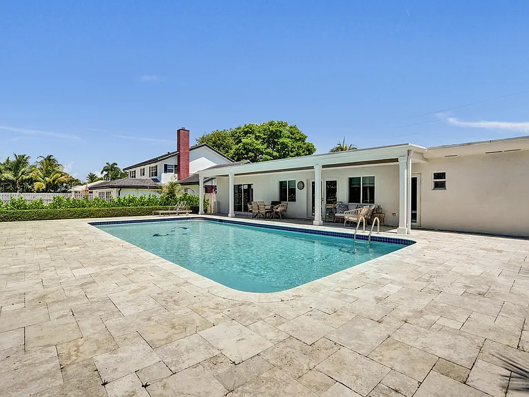 248 Codrington Dr — Photo 43