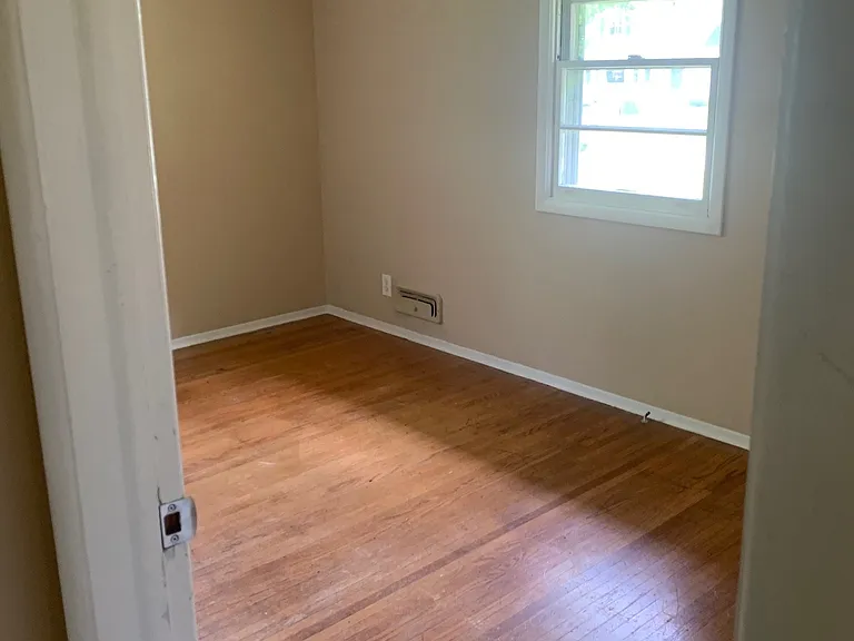 261 Morrow Dr — Photo 6