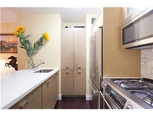 Rented by Douglas Elliman | media 19