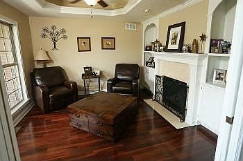 4th image of 2148 Funnycide Ln