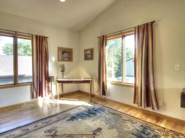 W1387 West Post ROAD, Genoa City, WI 53128