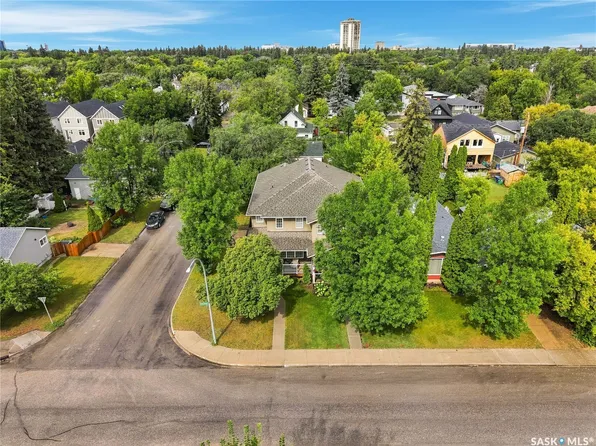 1201 12th Street E, Saskatoon, SK S7H 0E3