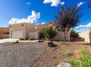 596 Canyon Point Rd, Las Cruces, NM 88011