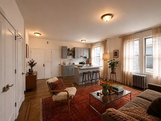 Living room, photo 1