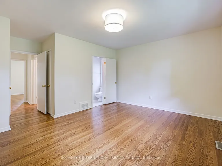 25 Abinger Cres — Photo 25