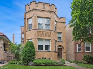 6719 N Campbell Ave #2, Chicago, IL 60645