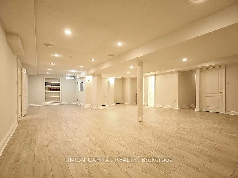 75 Langtry Pl — Photo 25