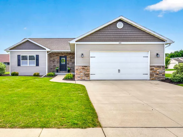 1579 Lone Oak Dr, Neenah, WI 54956