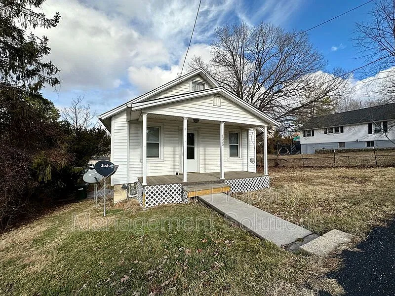 1320 Shenandoah Ave