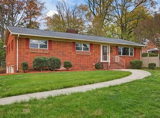 113 Green Valley Rd, Greensboro, NC 27403