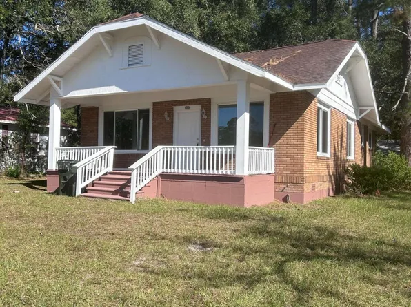 506 Saint Marys Dr, Waycross, GA 31501