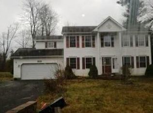 313 Lake Rd, Tobyhanna, PA 18466