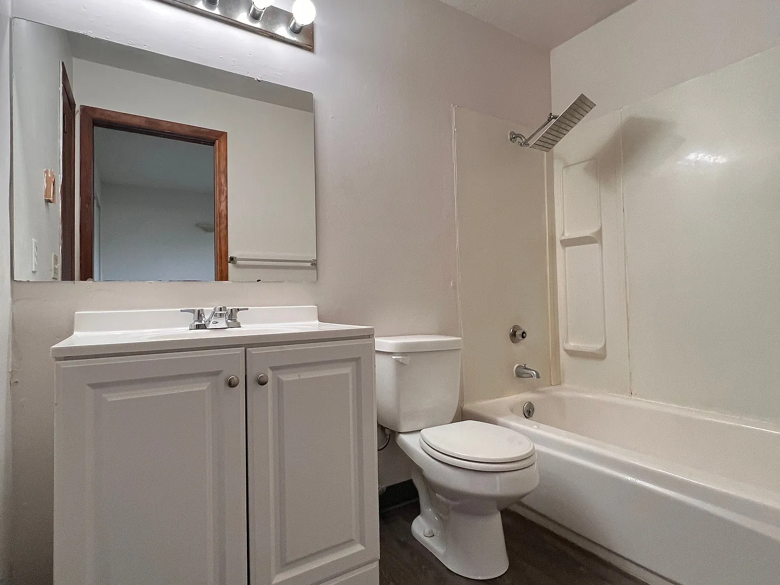 1 bed, 625 sqft, $1,599 — Photo 1