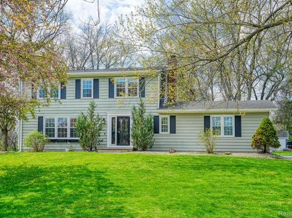 5390 Squires Manor Rd, Jackson, MI 49201