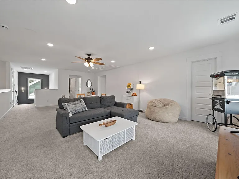 21307 Fresno Brook Cir — Photo 35