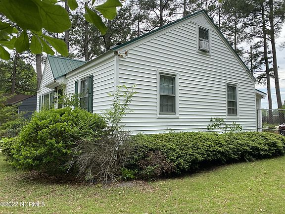 3rd image of 1015 Elizabeth Dr