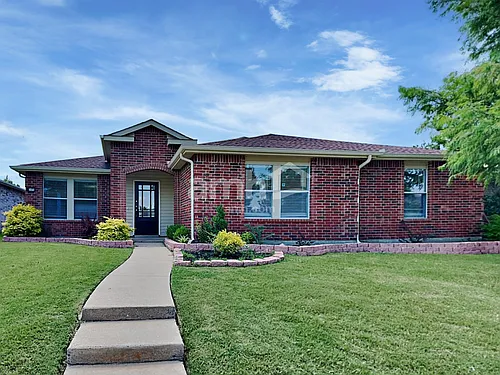 1475 Stewart Dr Photo 1