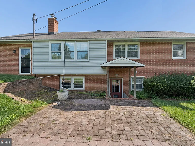 8109 Broadview Dr — Photo 26