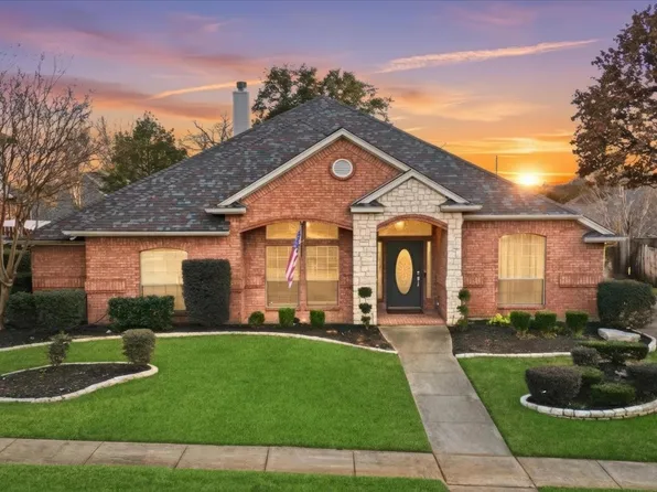 7912 Chaddington Dr, North Richland Hills, TX 76182