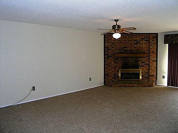 2nd image of 4201 Glen Pines Dr