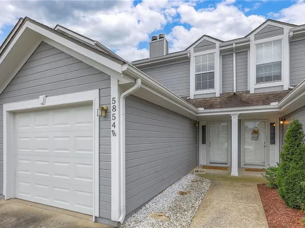 5854 NW Plantation Ln, Lees Summit, MO 64064