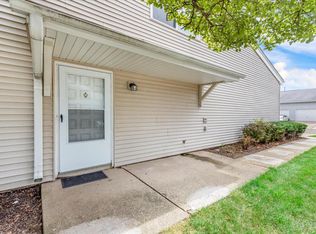 268 E Alpine Dr, Glendale Heights, IL